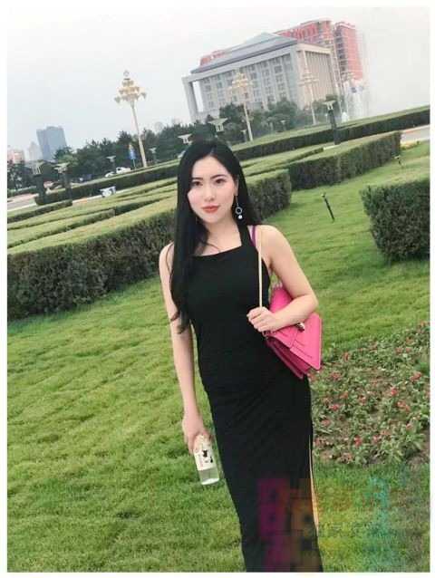 PANSI颜值高腰细胸大的模特女神思瑞最新系列之突然想要约个人车震[1V/174M] 2