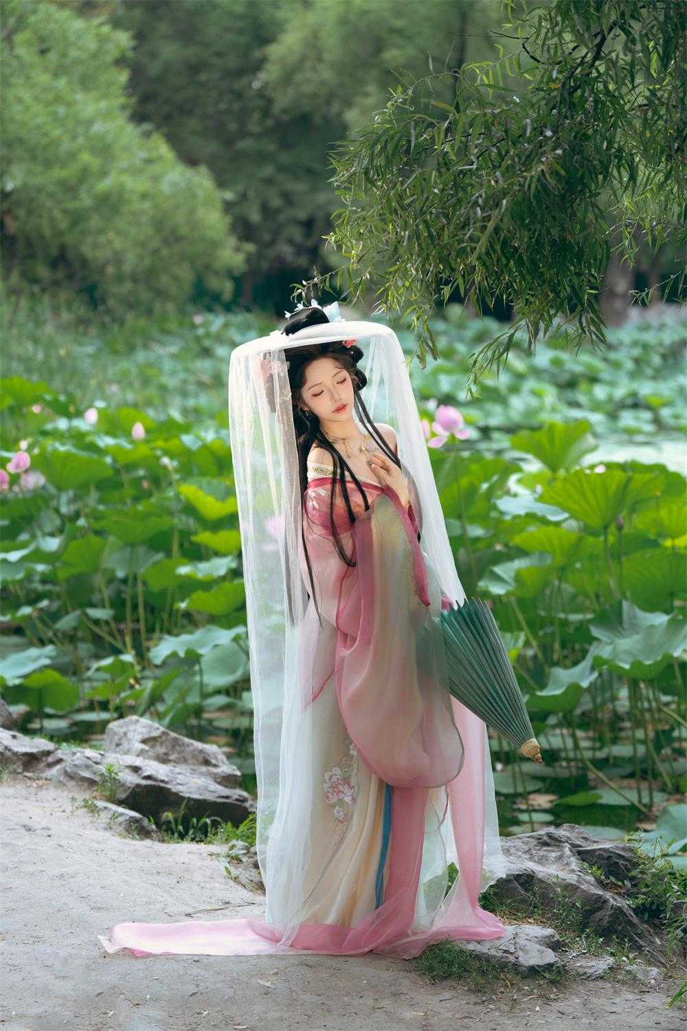 雯妹不讲道理 - 祝您中秋快乐owo [20P/156M](3