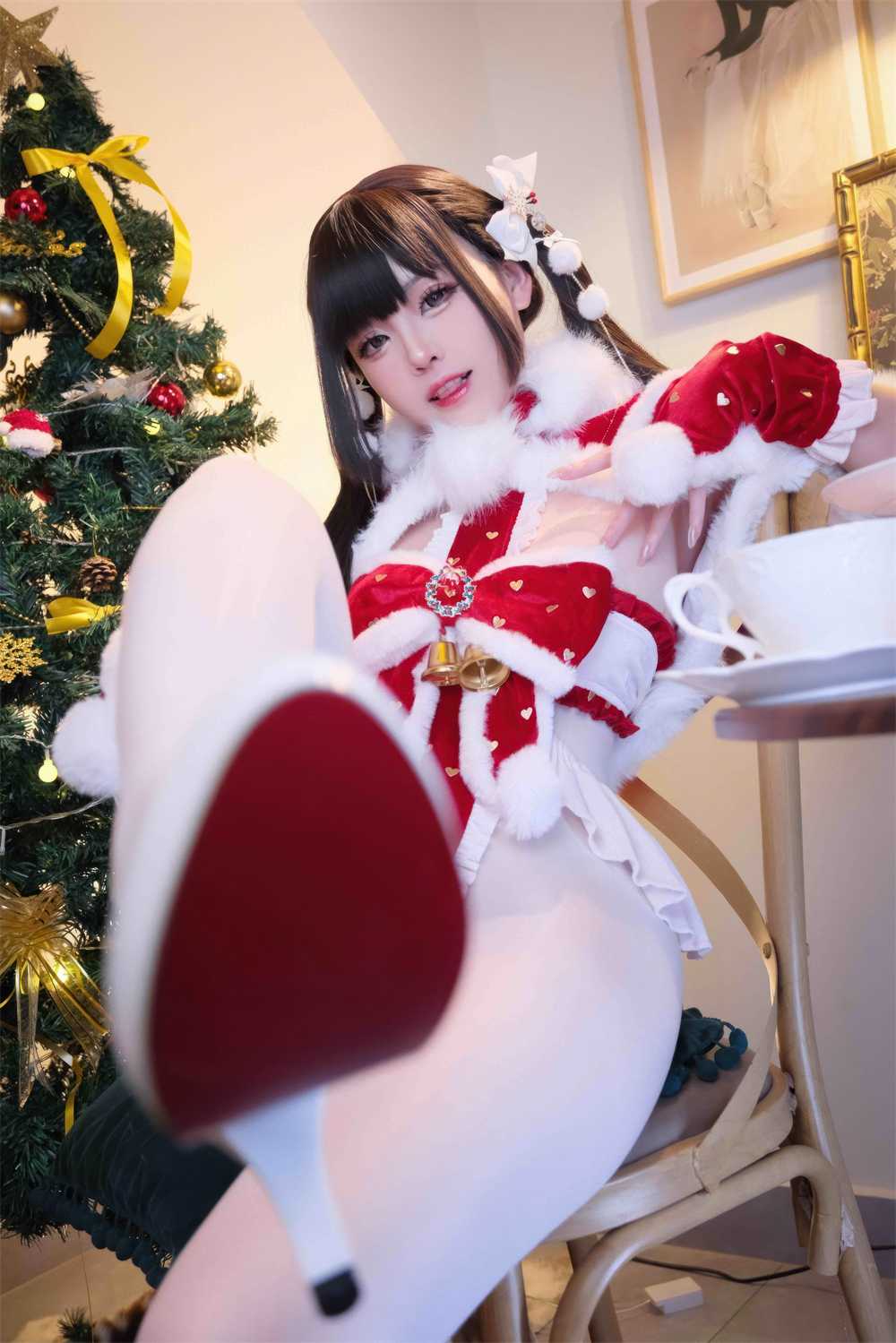 miko酱 - 圣诞礼物 [25P/295M](1