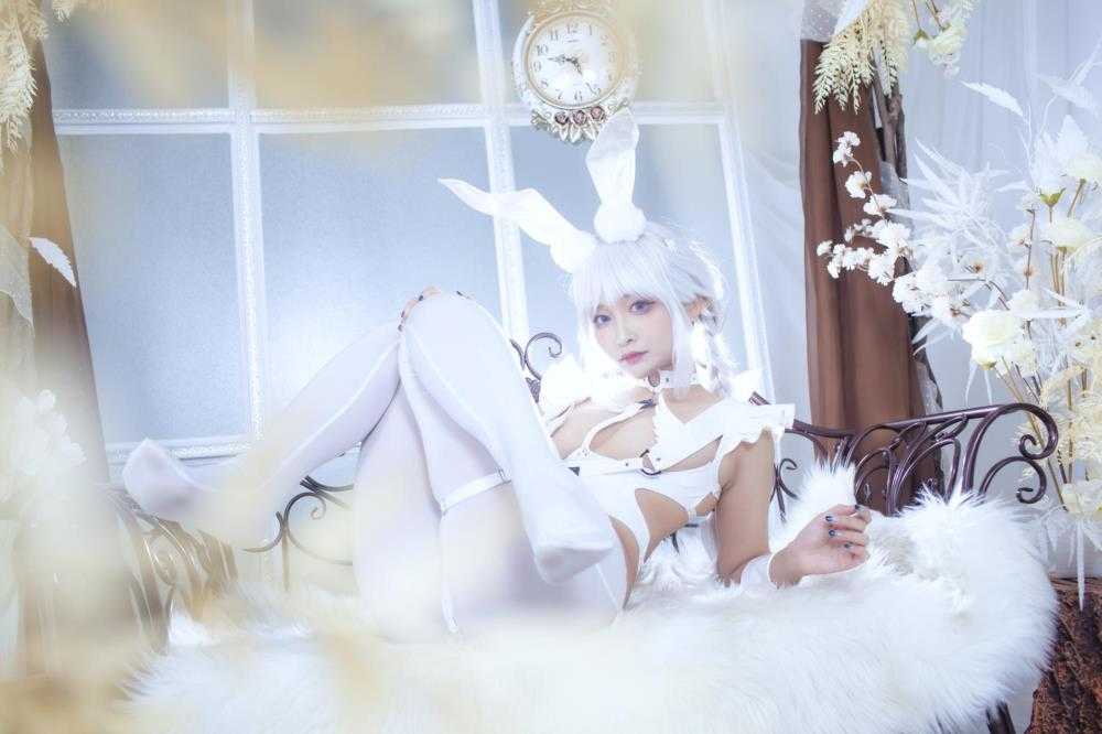 [洛璃LoLiSAMA] 碧蓝航线 花园 兔女郎 [52P/531M] 4