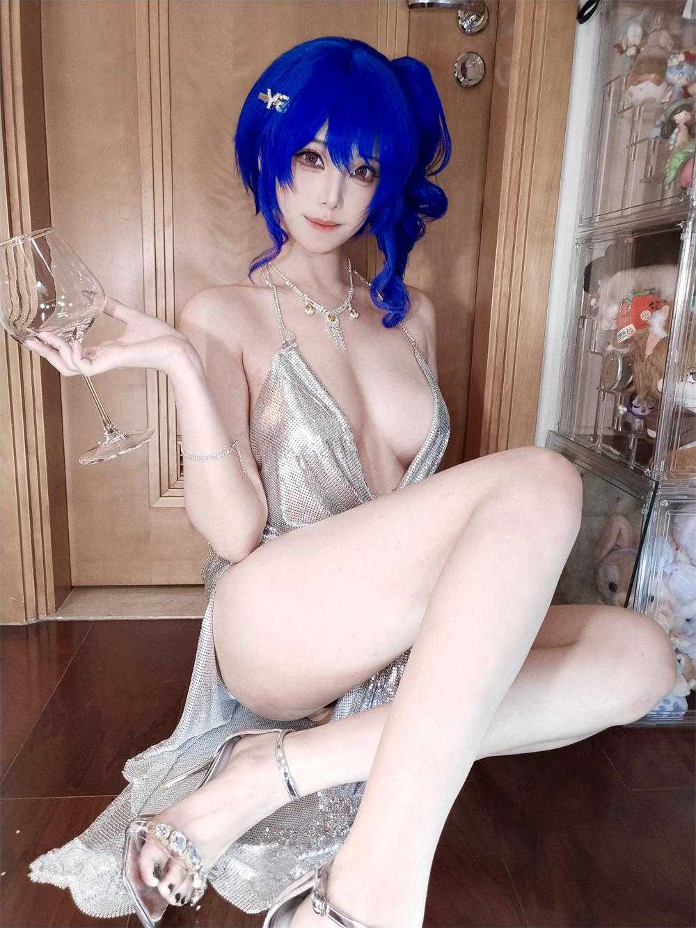 蜜汁猫裘 - 碧蓝航线 圣路易斯礼服自拍 [16P/1V/1.23G] 2